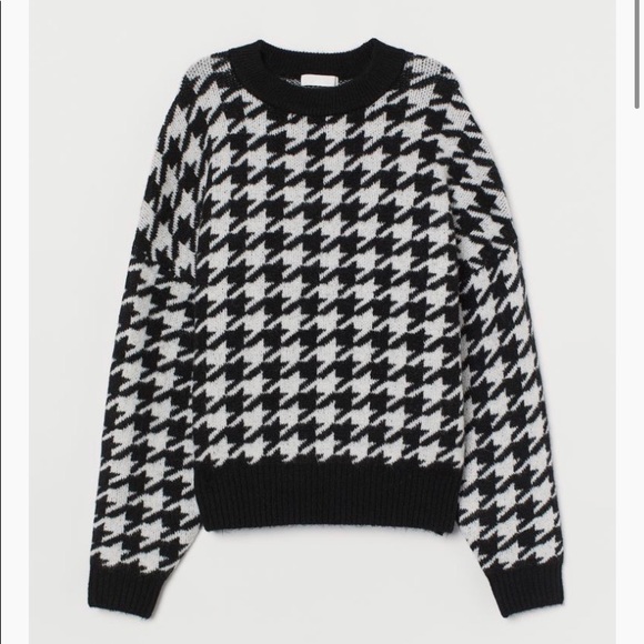 H&M Sweaters - Black and White houndstooth sweater